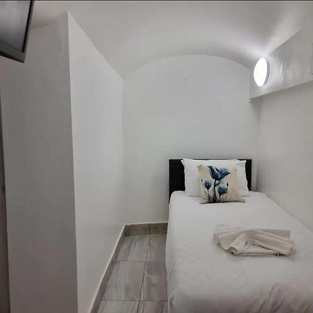 F24- Basement Single Studio Near Paddington Apartment London Ngoại thất bức ảnh