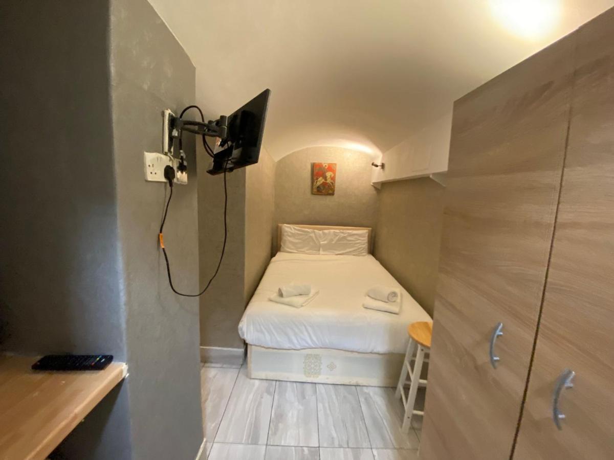 F24- Basement Single Studio Near Paddington Apartment London Ngoại thất bức ảnh